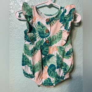 NWOT / Size 3-6 months / Wonder Nation,Tropical onsie